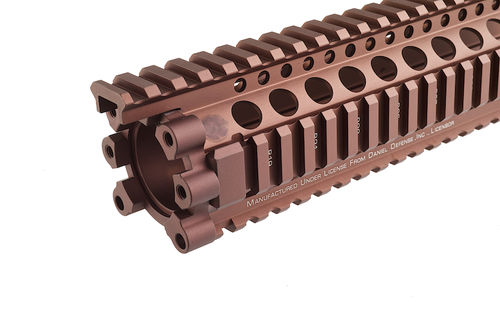 Madbull 9 Inch Daniel Defense Lite Rail Picatinny Handguard (Sand) <font color=red> (Not for Germany)</font>