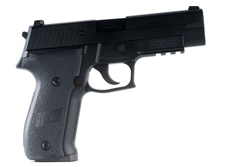 Tokyo Marui P226 GBB Airsoft Pistol (Rail Version)