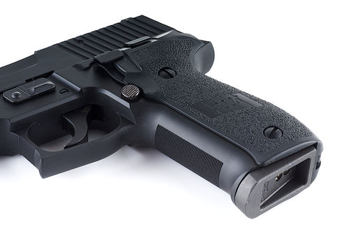 Tokyo Marui P226 GBB Airsoft Pistol (Rail Version)